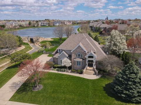 1807 Hackberry Rd, Bloomington, IL 61704 photo 1