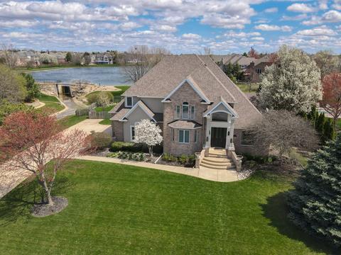 1807 Hackberry Rd, Bloomington, IL 61704 photo 5