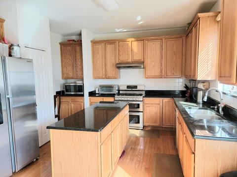 1761 Ruzich Dr, Bartlett, IL 60103 photo 8