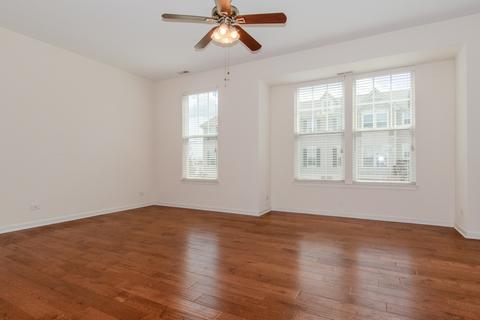 216 N Commerce St, Aurora, IL 60504 photo 9