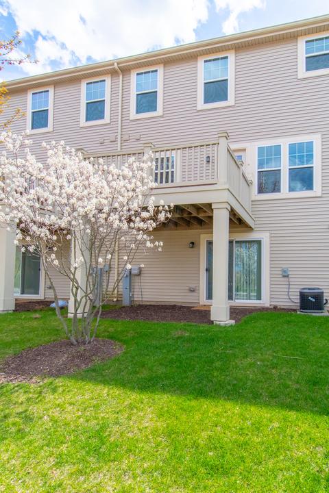 216 N Commerce St, Aurora, IL 60504 photo 47