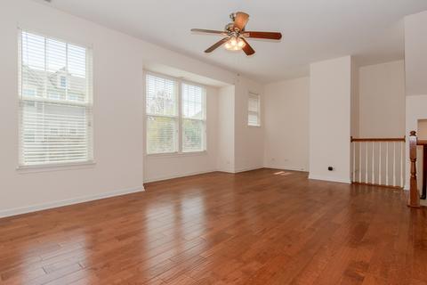 216 N Commerce St, Aurora, IL 60504 photo 8