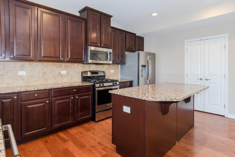216 N Commerce St, Aurora, IL 60504 photo 12