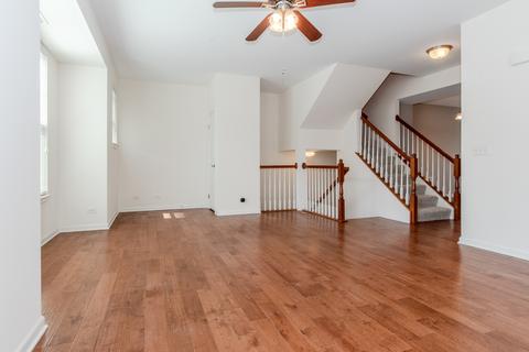 216 N Commerce St, Aurora, IL 60504 photo 5