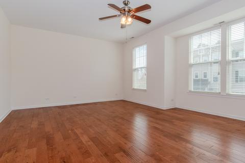 216 N Commerce St, Aurora, IL 60504 photo 7