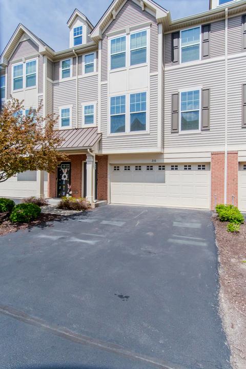 216 N Commerce St, Aurora, IL 60504 photo 3