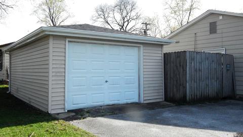 338 Durham Dr, Steger, IL 60475 photo 16