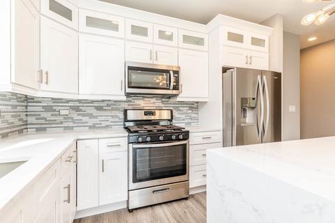 4552 S Evans Ave, Chicago, IL 60653 photo 3