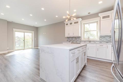 4552 S Evans Ave, Chicago, IL 60653 photo 7