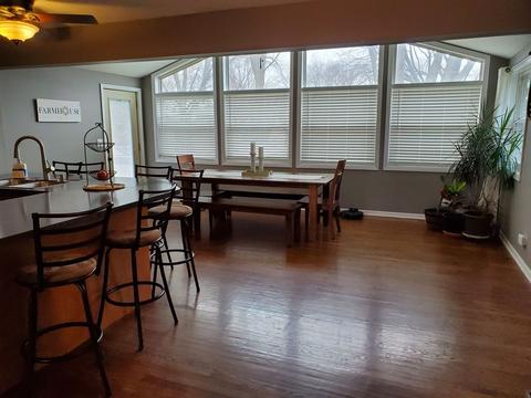 124 Thrush Ln, Naperville, IL 60540 photo 4