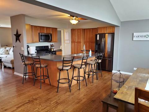 124 Thrush Ln, Naperville, IL 60540 photo 5