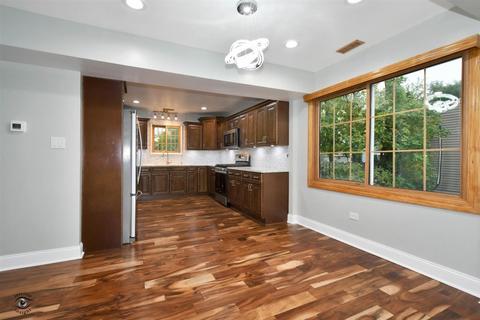 8111 Central Ave, Burbank, IL 60459 photo 5