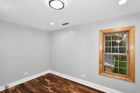 8111 Central Ave, Burbank, IL 60459 photo 20