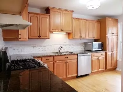 1305 Campbell Ln, Hoffman Estates, IL 60169 photo 12