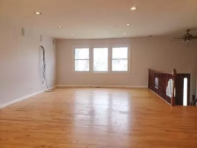 1305 Campbell Ln, Hoffman Estates, IL 60169 photo 3