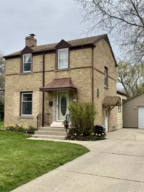 407 S Warrington Rd, Des Plaines, IL 60016 photo 4