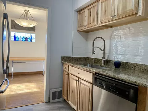 407 S Warrington Rd, Des Plaines, IL 60016 photo 9