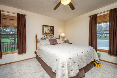 8452 Mark Dr, Roscoe, IL 61073 photo 17