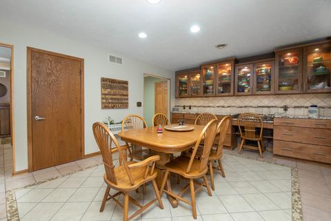 8452 Mark Dr, Roscoe, IL 61073 photo 10