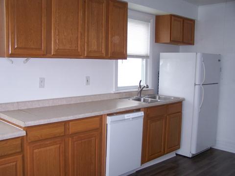 5302 Maplehill Dr, Mchenry, IL 60050 photo 2