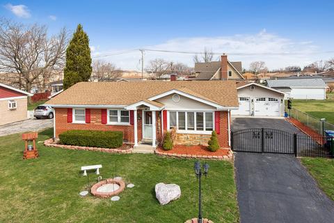 7918 W 82nd Pl, Bridgeview, IL 60455 photo 1