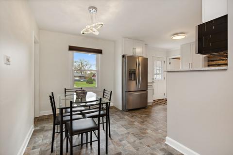 145 Washington Blvd, Hoffman Estates, IL 60169 photo 6