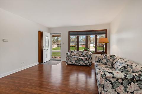 145 Washington Blvd, Hoffman Estates, IL 60169 photo 4
