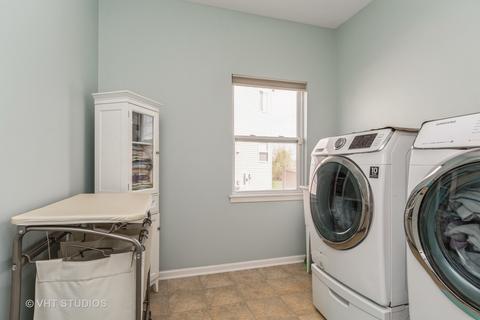 3202 Thunderbird Ct E, Aurora, IL 60503 photo 17