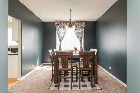 3202 Thunderbird Ct E, Aurora, IL 60503 photo 4