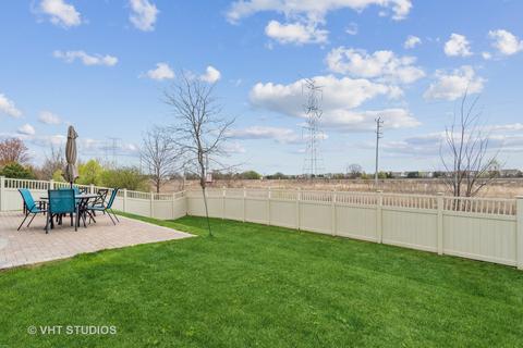 3202 Thunderbird Ct E, Aurora, IL 60503 photo 21