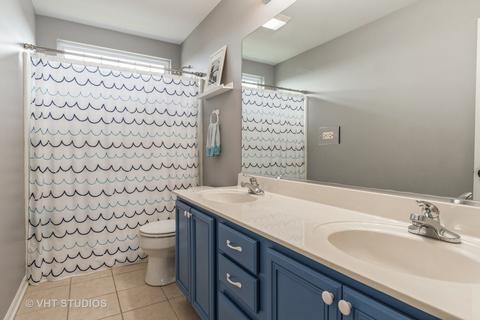 3202 Thunderbird Ct E, Aurora, IL 60503 photo 15