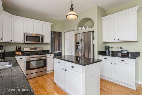 3202 Thunderbird Ct E, Aurora, IL 60503 photo 5