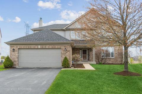 3202 Thunderbird Ct E, Aurora, IL 60503 photo 1