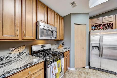 1584 Millbrook Dr, Algonquin, IL 60102 photo 11
