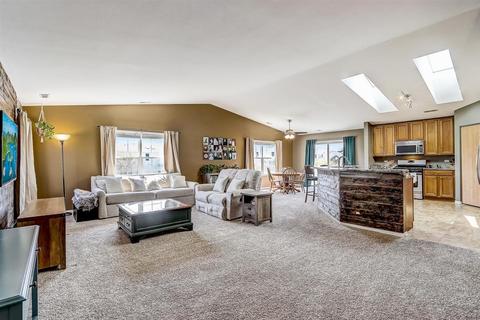 1584 Millbrook Dr, Algonquin, IL 60102 photo 4