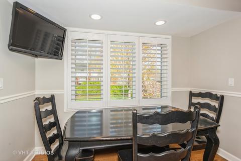 758 S Stuart Ave, Elmhurst, IL 60126 photo 12