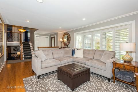 758 S Stuart Ave, Elmhurst, IL 60126 photo 8