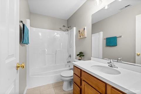 321 Cassidy Ln, Elgin, IL 60123 photo 24