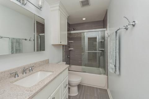 1660 Bicek Dr, Hoffman Estates, IL 60192 photo 8