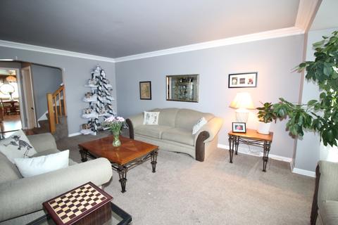 11161 S Artesian Ave, Chicago, IL 60655 photo 3