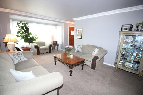 11161 S Artesian Ave, Chicago, IL 60655 photo 4