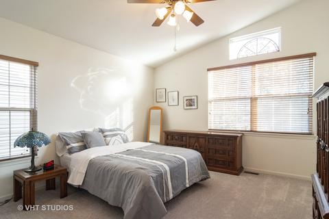 242 Prairie View Ln, Wheeling, IL 60090 photo 7