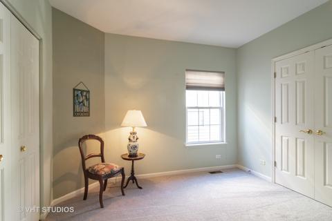 242 Prairie View Ln, Wheeling, IL 60090 photo 10