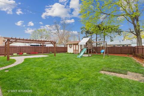 1106 E Grant Dr, Des Plaines, IL 60016 photo 14