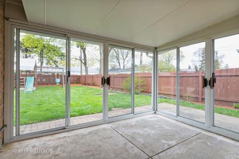 1106 E Grant Dr, Des Plaines, IL 60016 photo 7