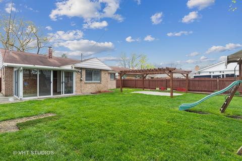 1106 E Grant Dr, Des Plaines, IL 60016 photo 13