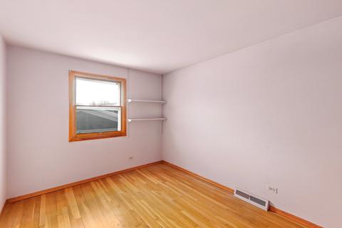 915 E Babcock Ave, Addison, IL 60101 photo 11