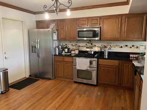 1837 Golf View Dr, Bartlett, IL 60103 photo 3