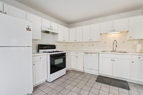 335 Redwing Dr, Deerfield, IL 60015 photo 8