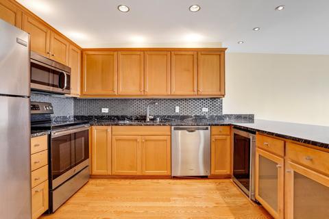 30 E Huron St #5610, Chicago, IL 60611 photo 5